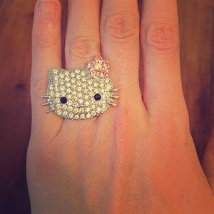 Hello Kitty ring! 💕